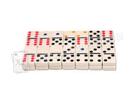 Weiße markierte Dominos für UVkontaktlinsen, Domino-Spiele, spielend
